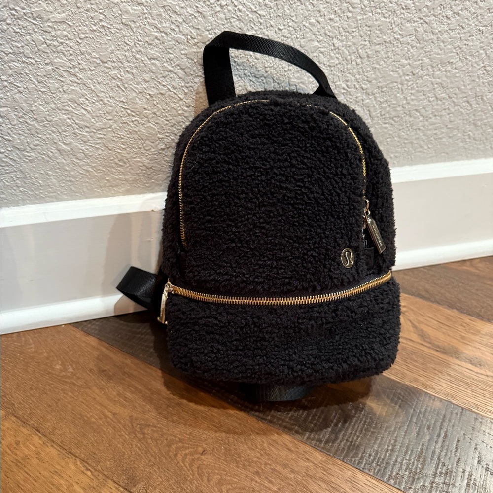 Lululemon Black Fleece Backpack